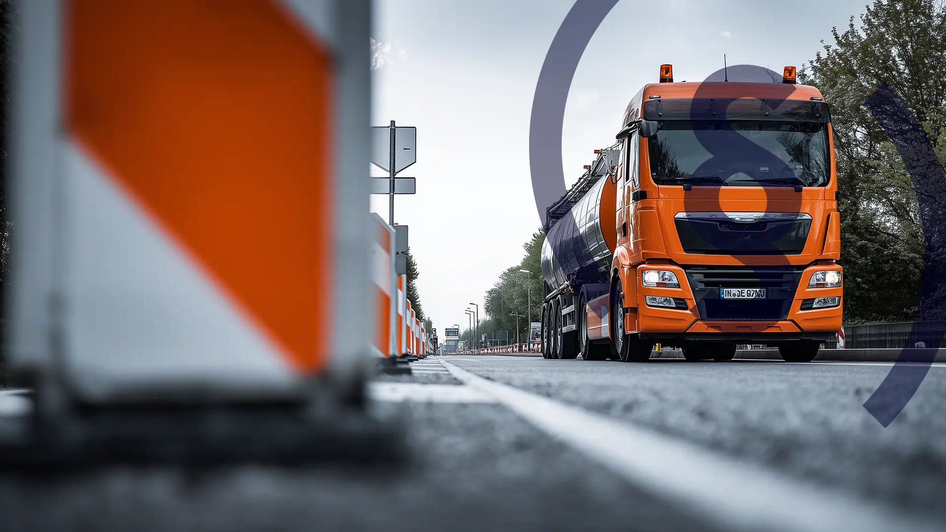 Pavojingų krovinių gabenimui taikomi griežti reikalavimai. Teisinės prievolės, išimtys ir baudos paaiškintos suprantamai.